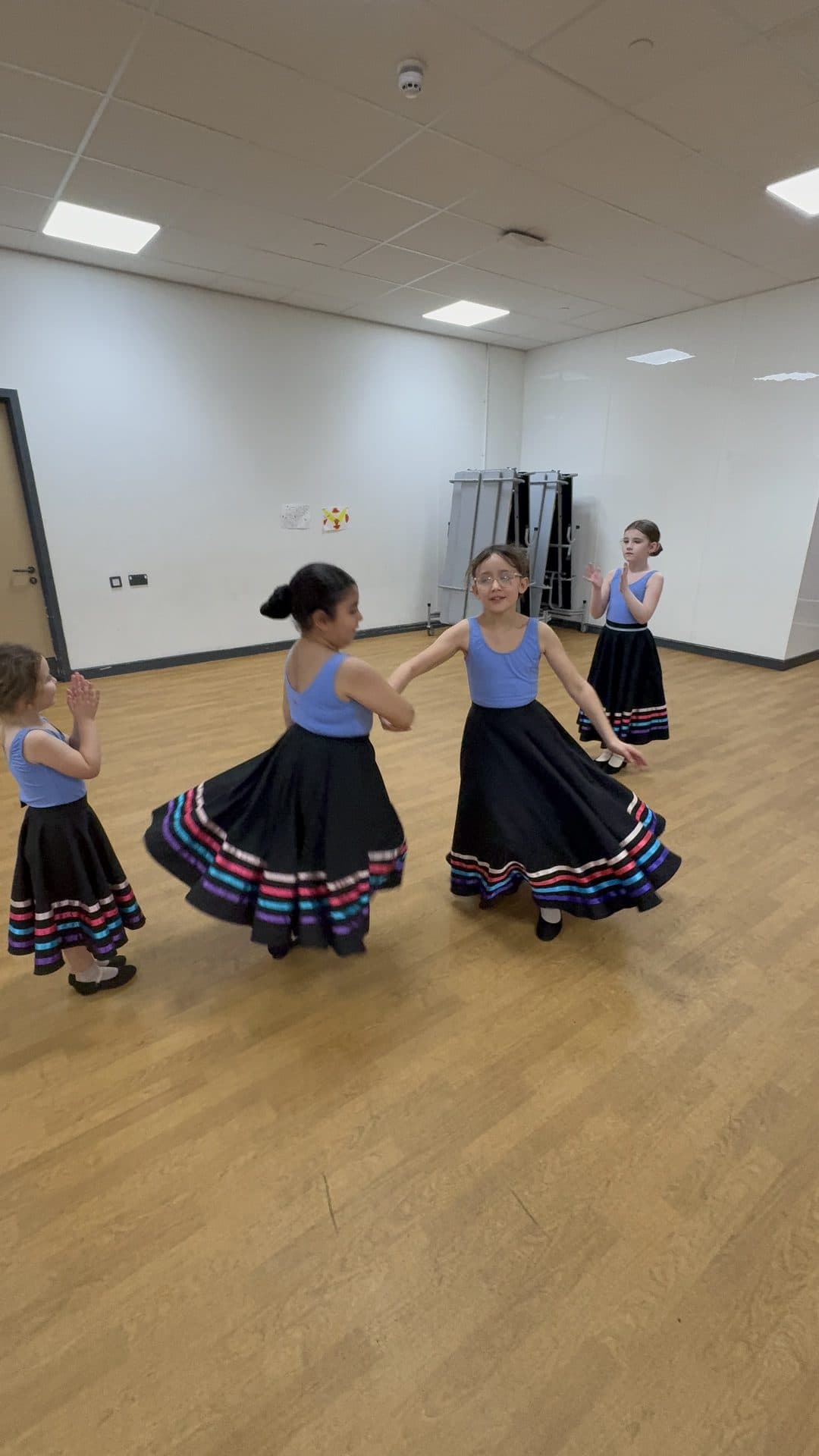 ISTD National Dance class at En Pointe Theatre Arts Cardiff, photo 1