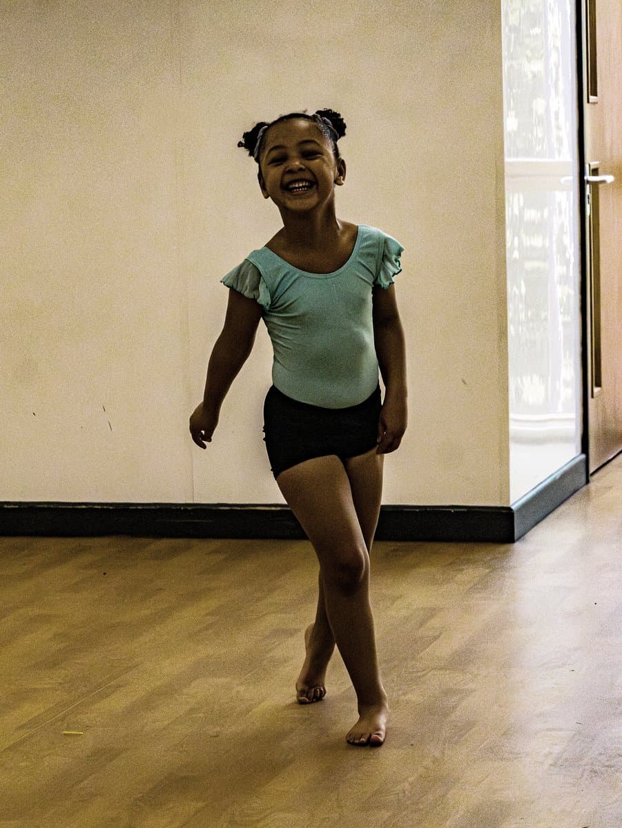 Modern Theatre class at En Pointe Theatre Arts Cardiff, photo 1