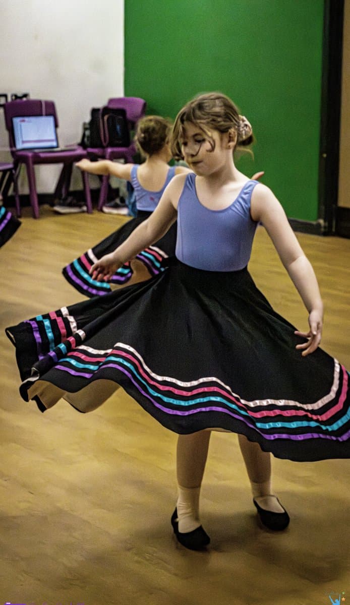 RAD Ballet student practising at En Pointe Cardiff