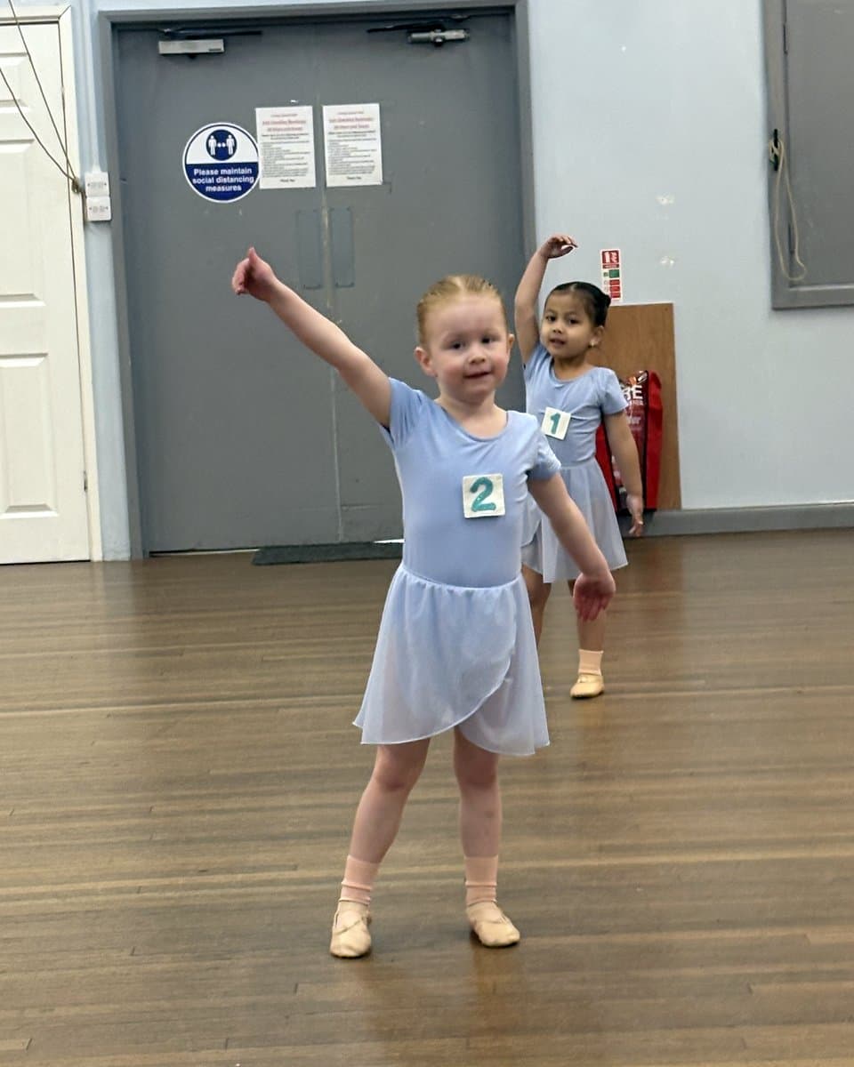 En Pointe Theatre Arts school dance workshop programme in Cardiff
