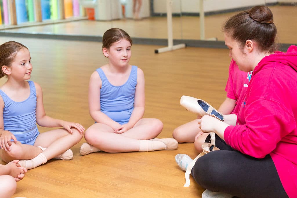 Ballet class at En Pointe Theatre Arts Cardiff, photo 13