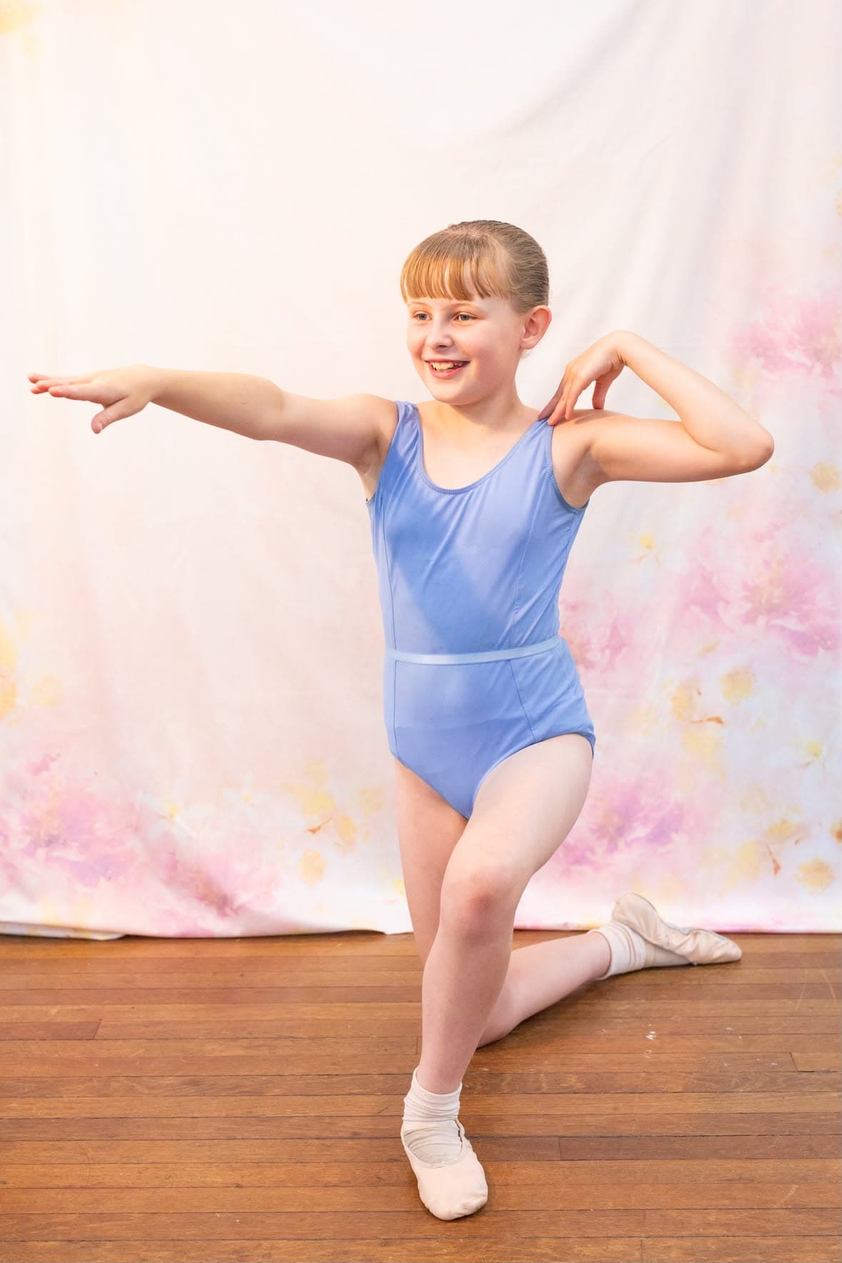 Ballet class at En Pointe Theatre Arts Cardiff, photo 6